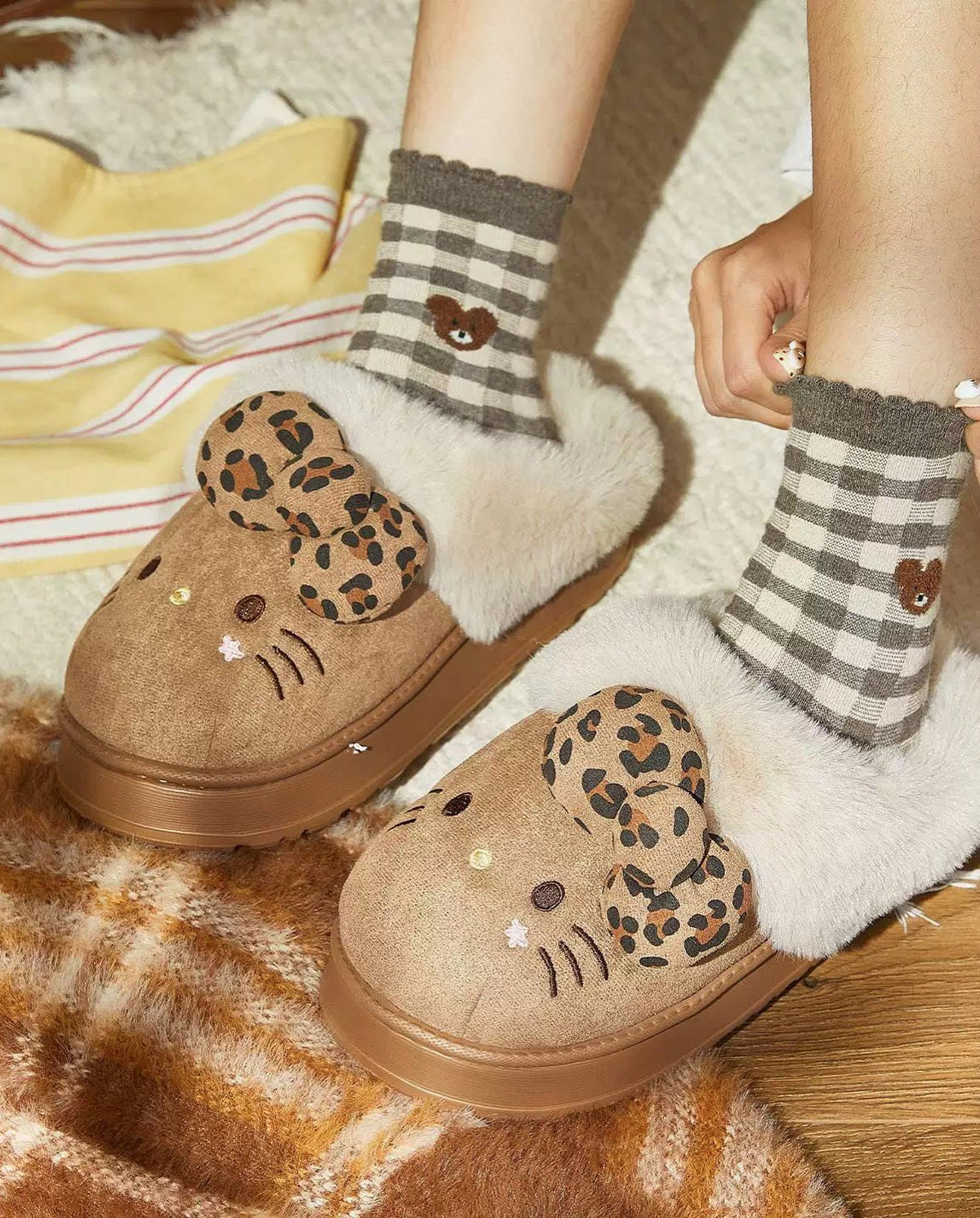 Hello kitty Uggs